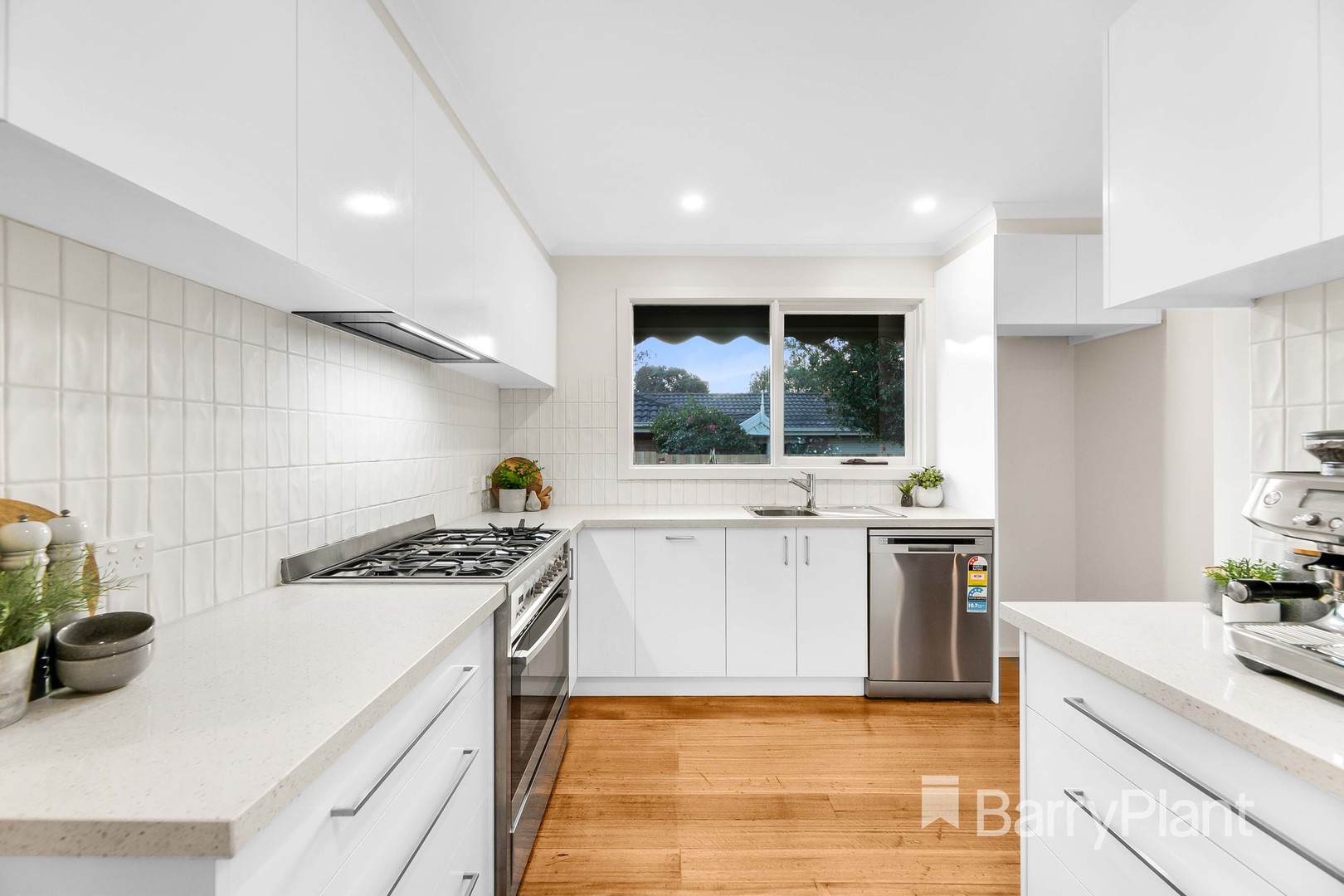 3 Mountfield Road, Kilsyth, VIC 3137, Kilsyth - Thumbnail 4