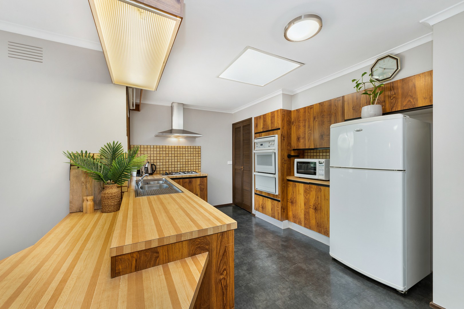 3 Murrabit Grove, Taylors Lakes, VIC 3038, Taylors Lakes - Thumbnail 3