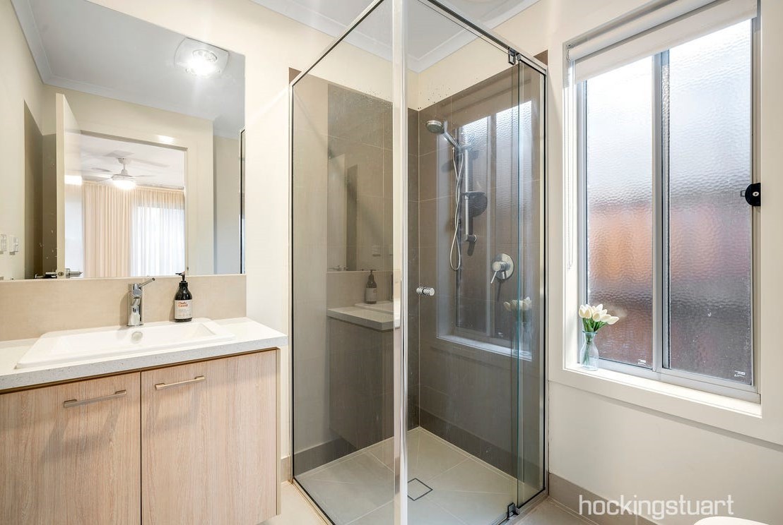 3 Oakbridge Street, Weir Views, VIC 3338, Weir Views - Thumbnail 3