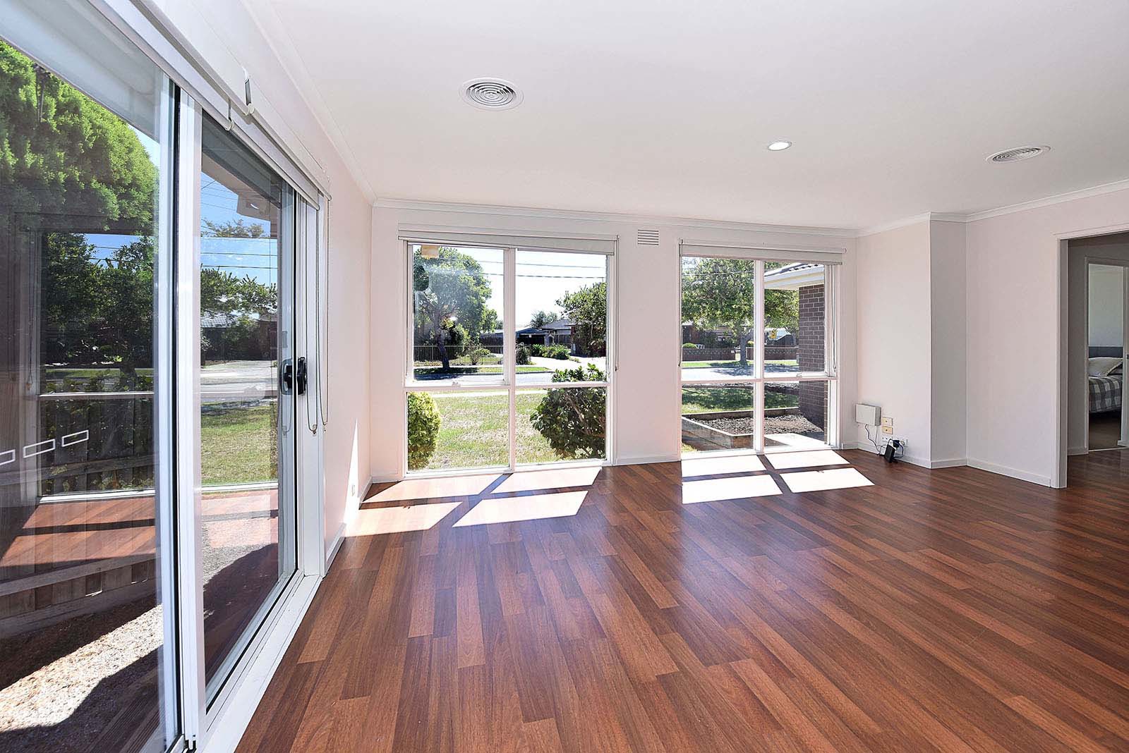 3 Oldfield Grove, Gladstone Park, VIC 3043, Gladstone Park - Thumbnail 2