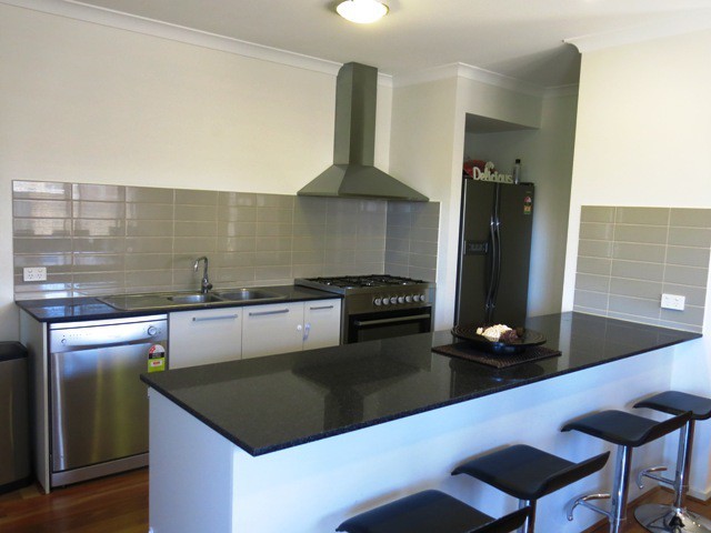 3 Palace Road, Point Cook, VIC 3030, Point Cook - Thumbnail 2