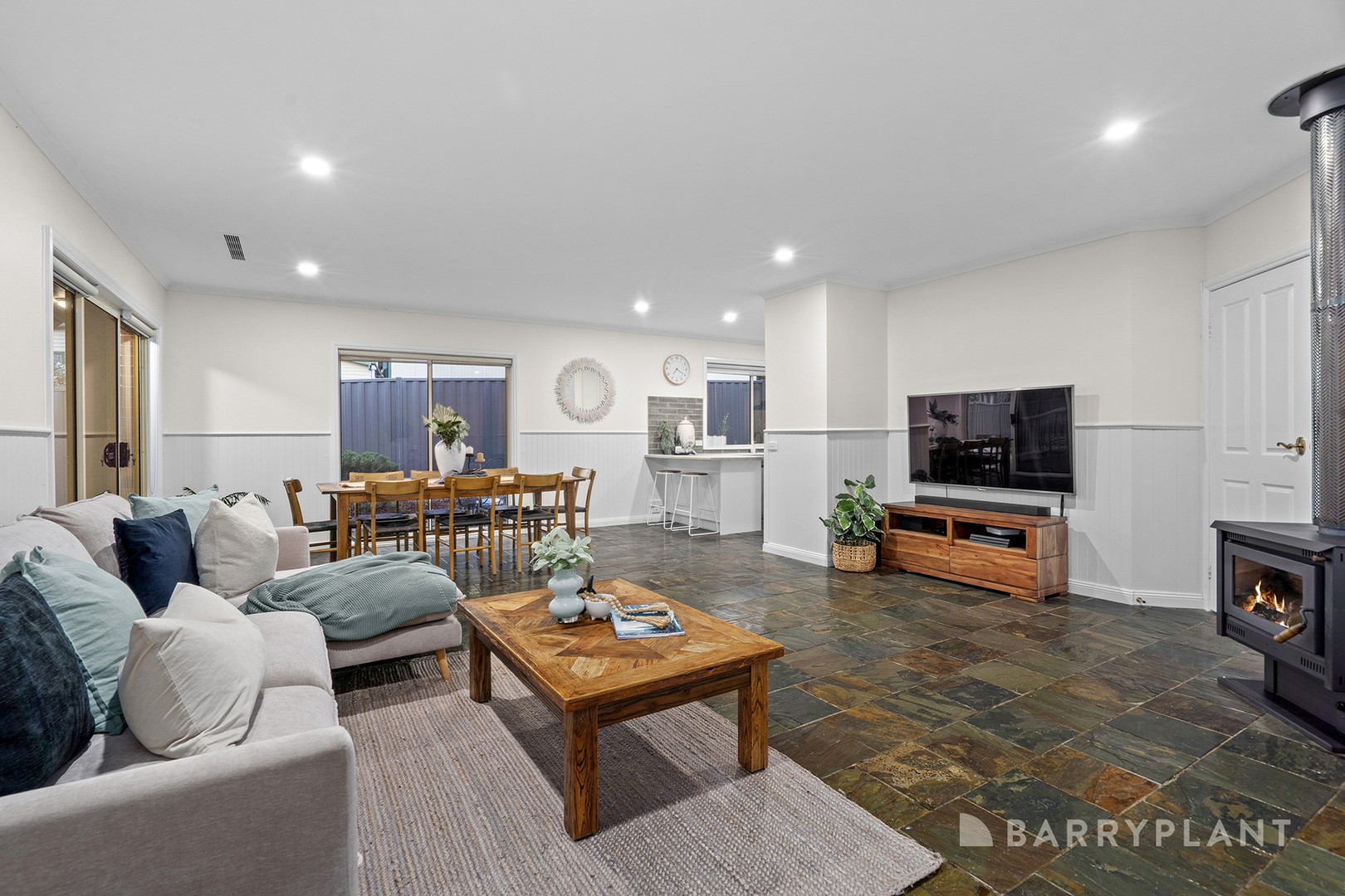 3 Pearl Court, Mount Evelyn, VIC 3796, Mount Evelyn - Thumbnail 2