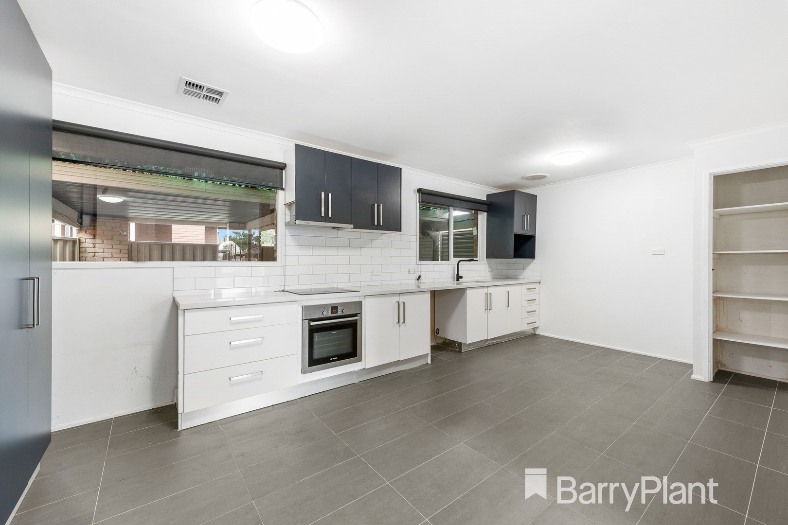 3 Perry Close, Melton, VIC 3337, Melton - Thumbnail 4