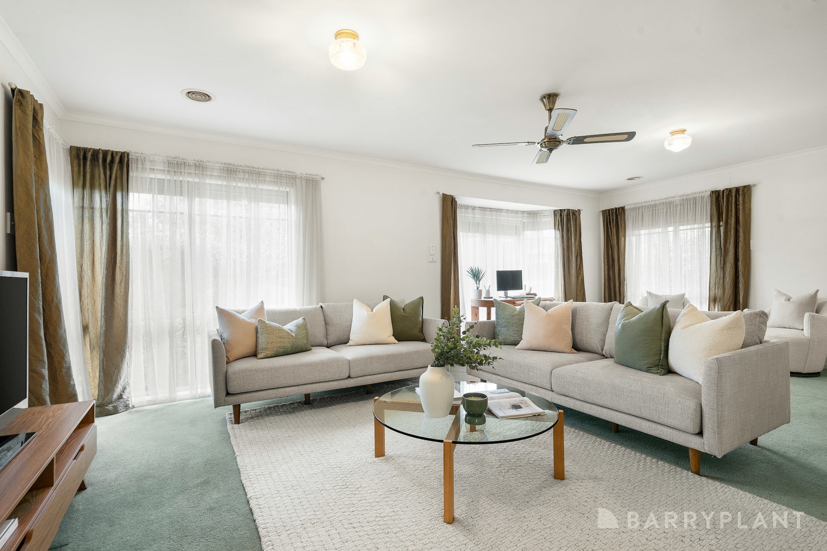 3 Ramble Crescent, Croydon, VIC 3136 - Thumbnail 2 - 04/09/2026