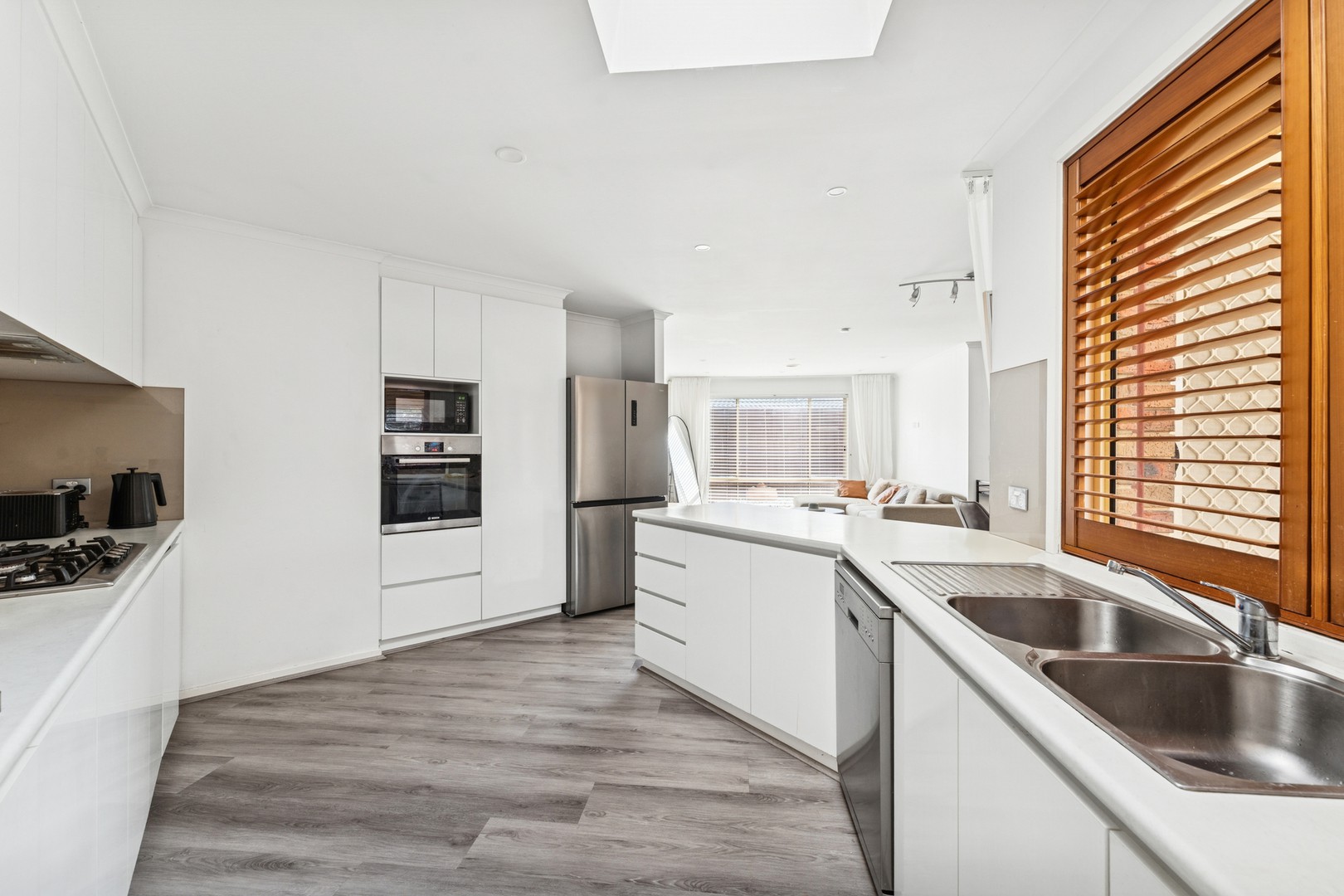 3 Rebecca Court, Hillside, VIC 3037, Hillside - Thumbnail 3