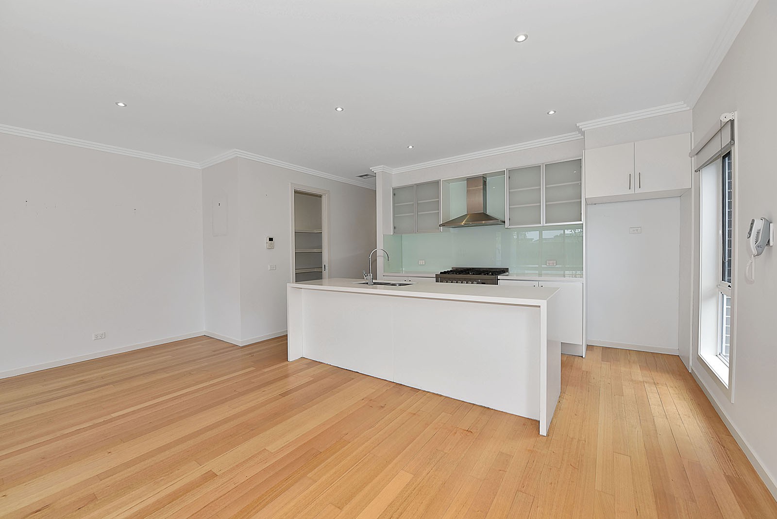 3 Ridge Dr, Avondale Heights, VIC 3034, Avondale Heights - Thumbnail 3