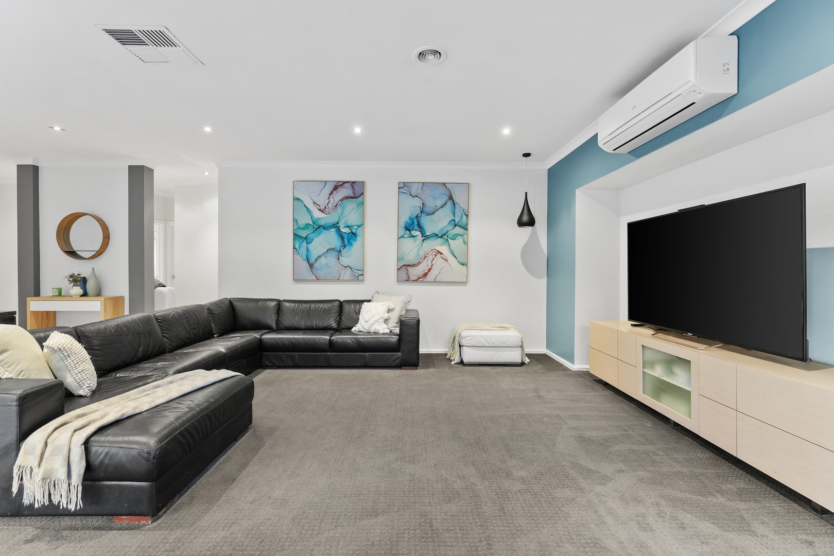 3 Rubicon Avenue, Taylors Hill, VIC 3037 - Thumbnail 2 - 28/08/2024