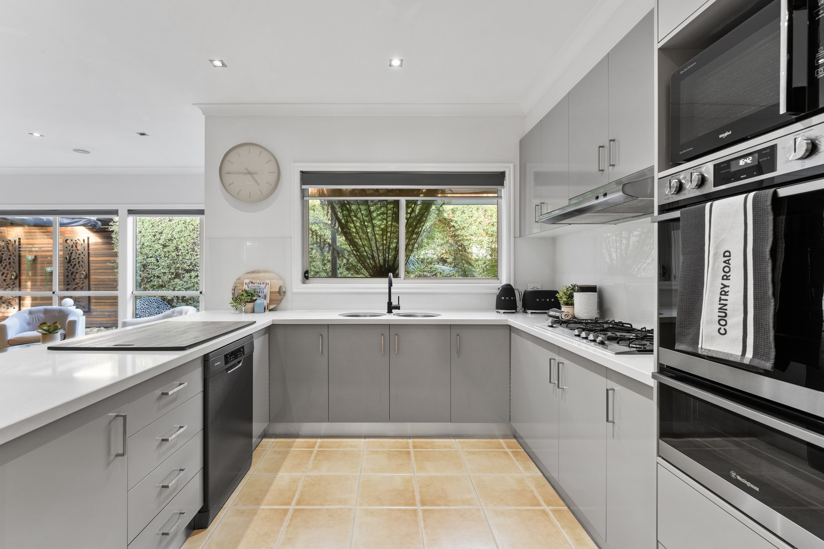 3 Rubicon Avenue, Taylors Hill, VIC 3037, Taylors Hill - Thumbnail 5