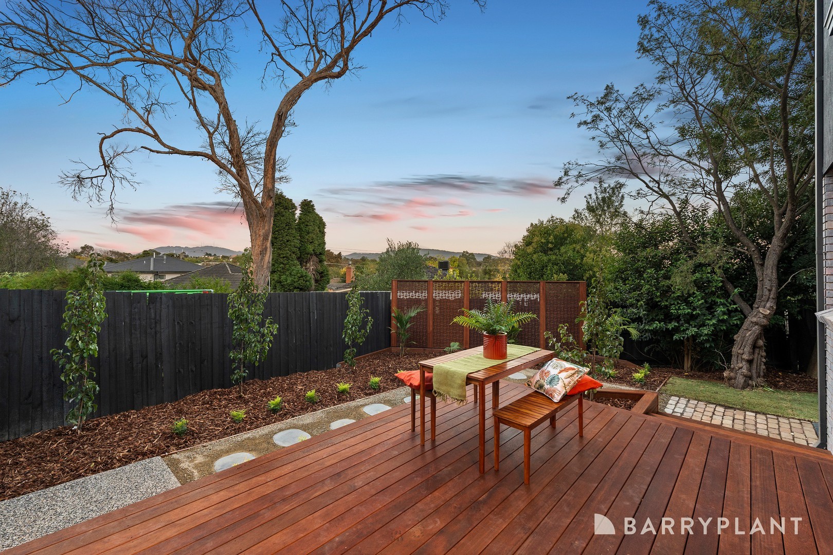 3 Russ Court, Wantirna South, VIC 3152 - Thumbnail 2 - 07/03/2024