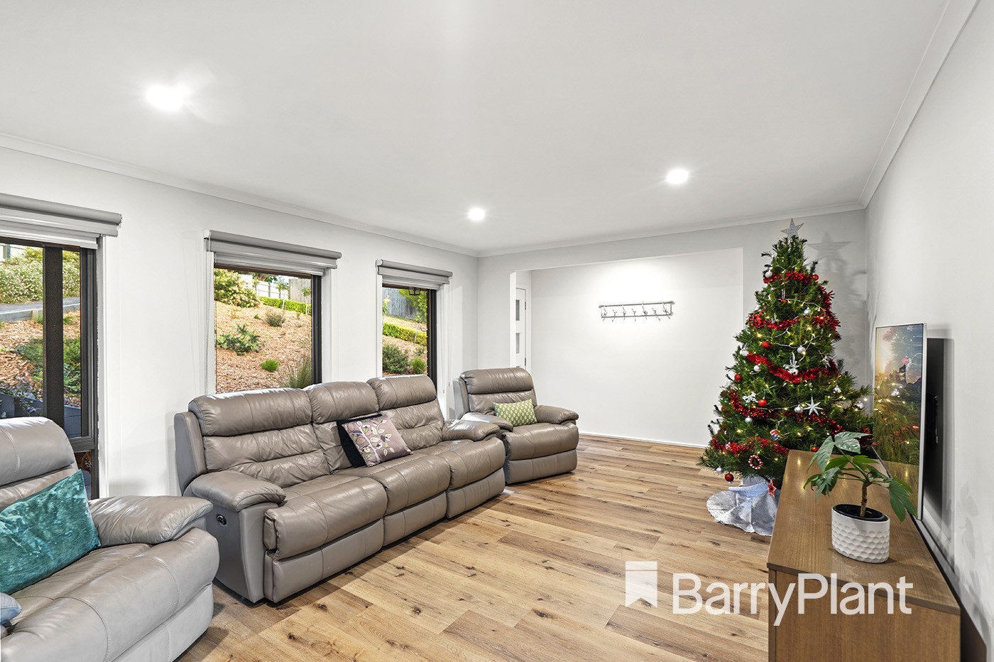 3 School Road, Seville, VIC 3139, Seville - Thumbnail 2