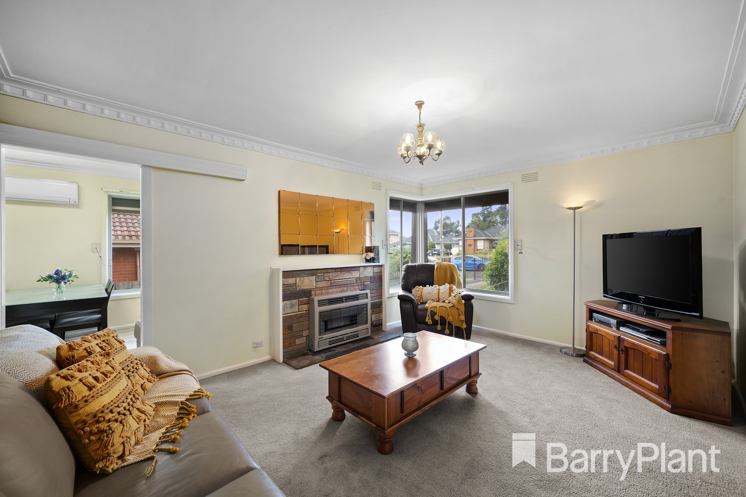 3 Sharpes Road, Watsonia North, VIC 3087, Watsonia North - Thumbnail 2