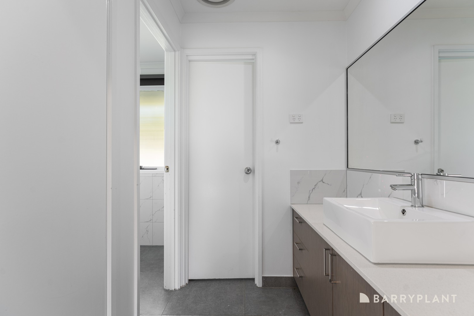 3 Smethurst Avenue, Pakenham, VIC 3810 - Thumbnail 2 - 16/09/2026