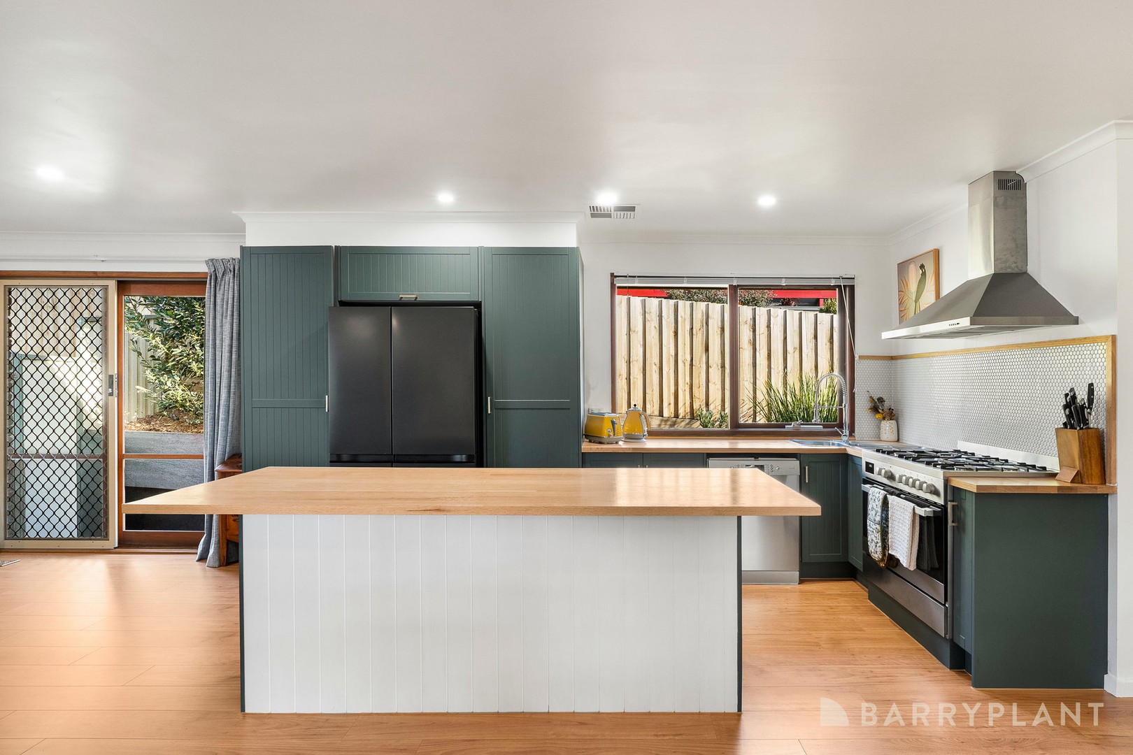 3 Stephens Road, Healesville, VIC 3777 - Thumbnail 2 - 29/04/2026