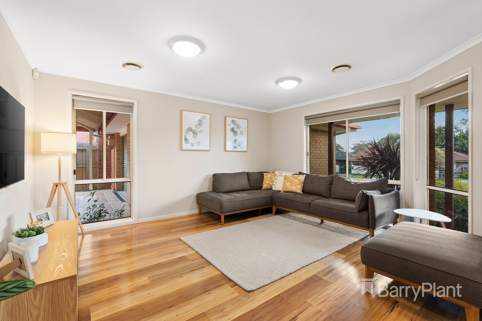 3 Stringybark Place, South Morang, VIC 3752, South Morang - Thumbnail 2