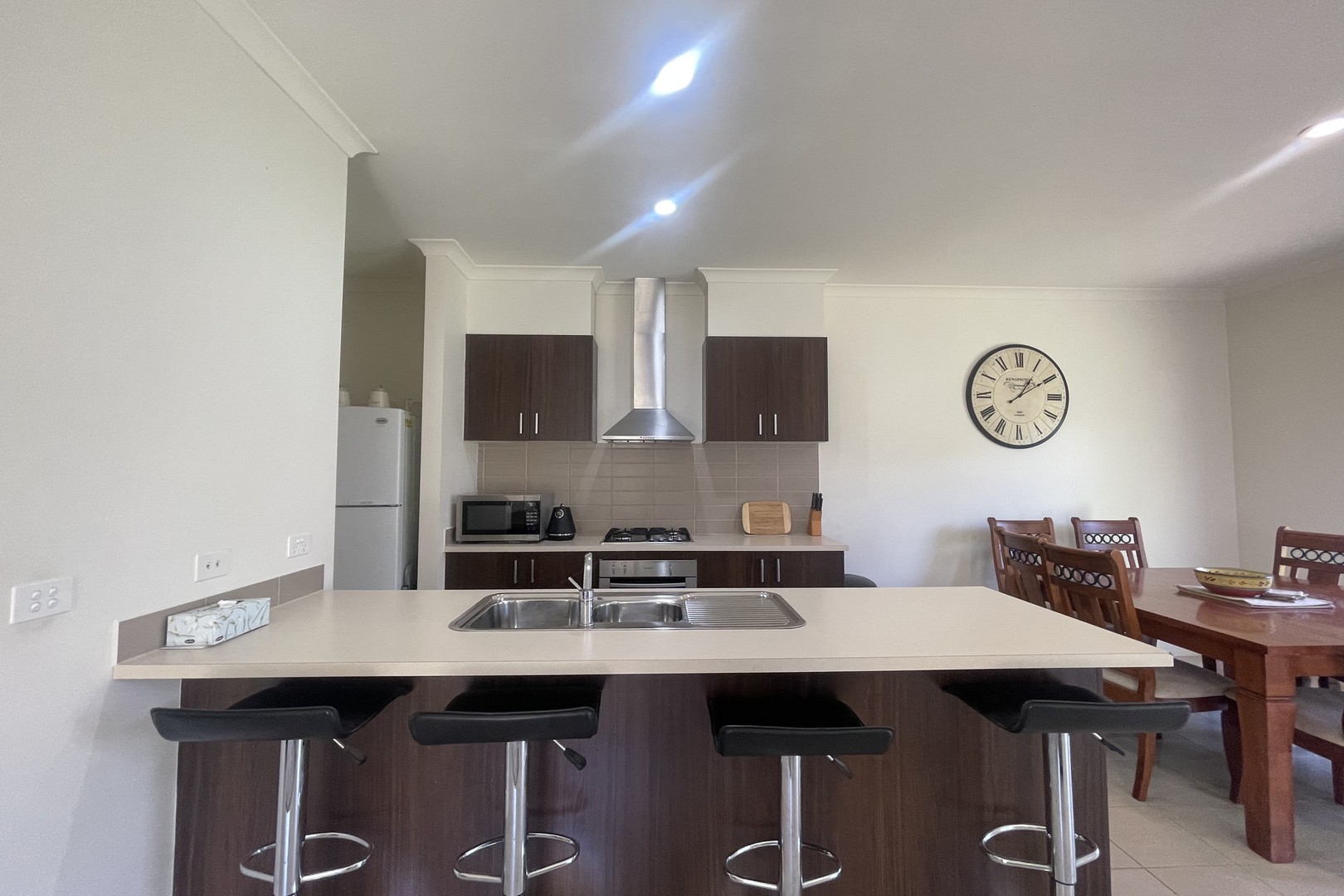 3 Sun Orchid Drive, Pakenham, VIC 3810 - Thumbnail 1 - 11/12/2025