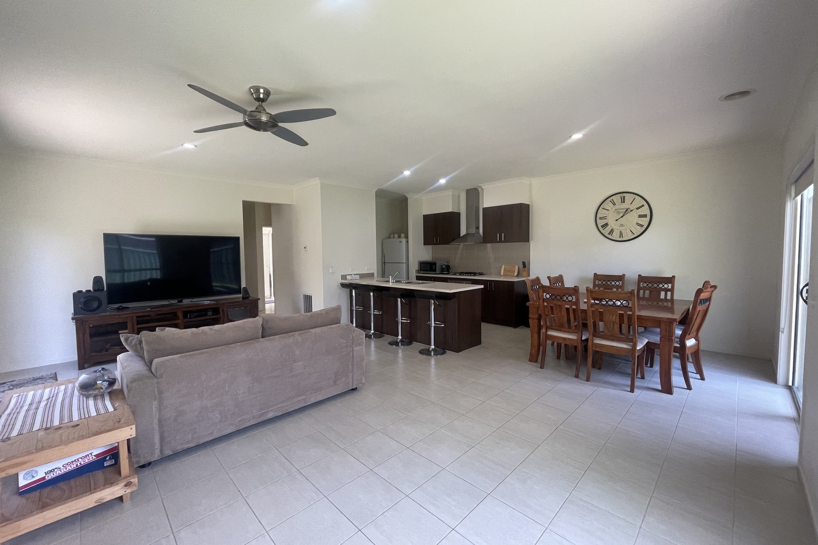 3 Sun Orchid Drive, Pakenham, VIC 3810 - Thumbnail 2 - 11/12/2025