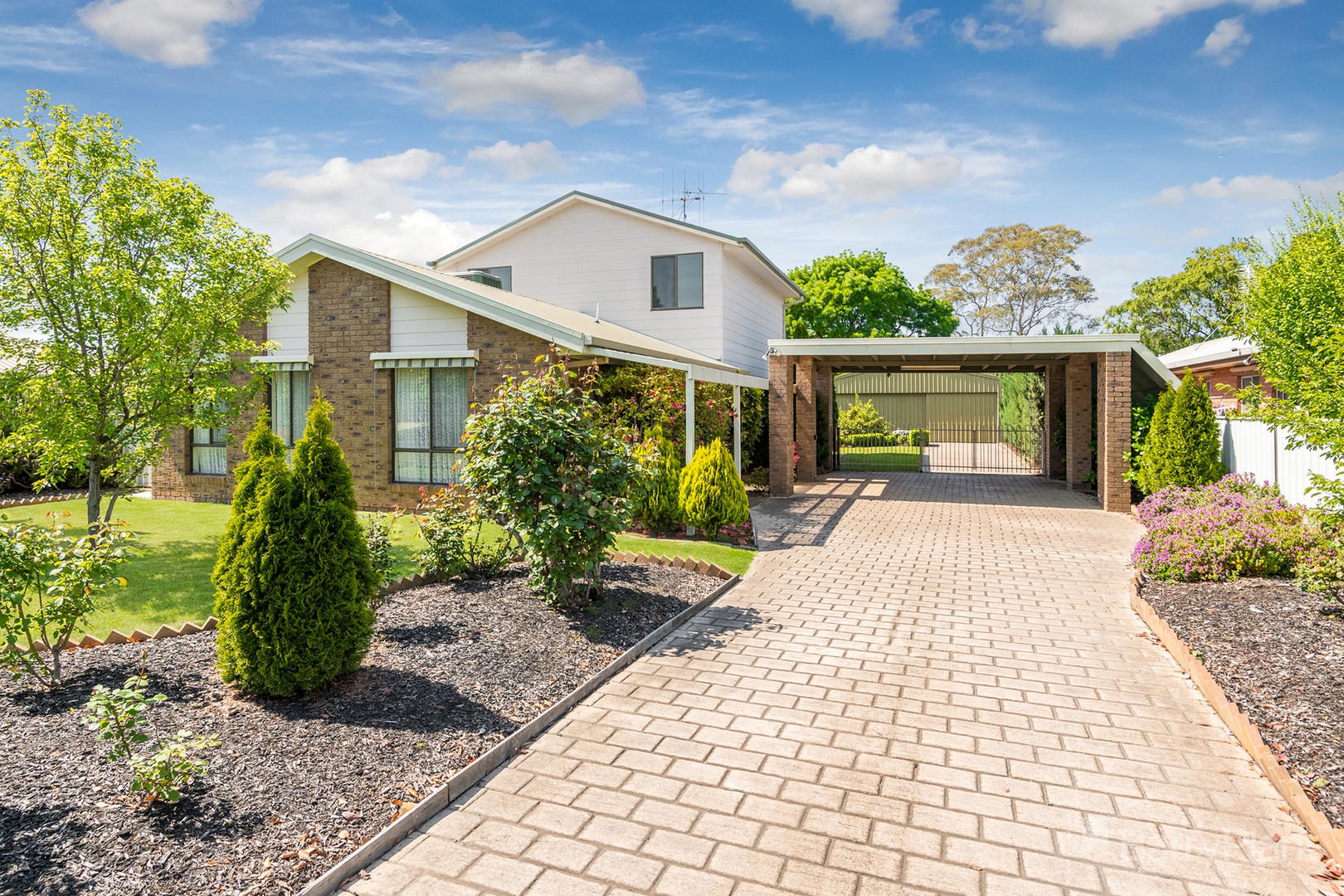 3 Sunset Drive, Strathfieldsaye, VIC 3551, Strathfieldsaye - Thumbnail 2