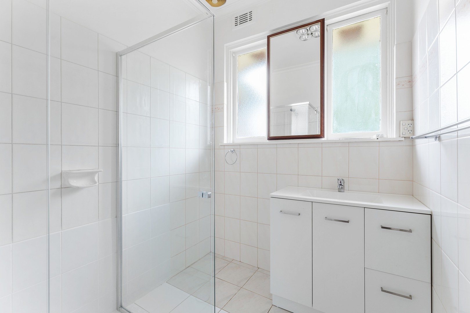 3 Taylor Avenue, Reservoir, VIC 3073, Reservoir - Thumbnail 6