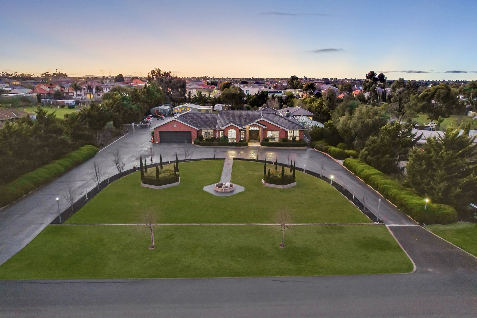 3 Telopea Place, Hillside, VIC 3037 - Thumbnail 2 - 25/07/2023