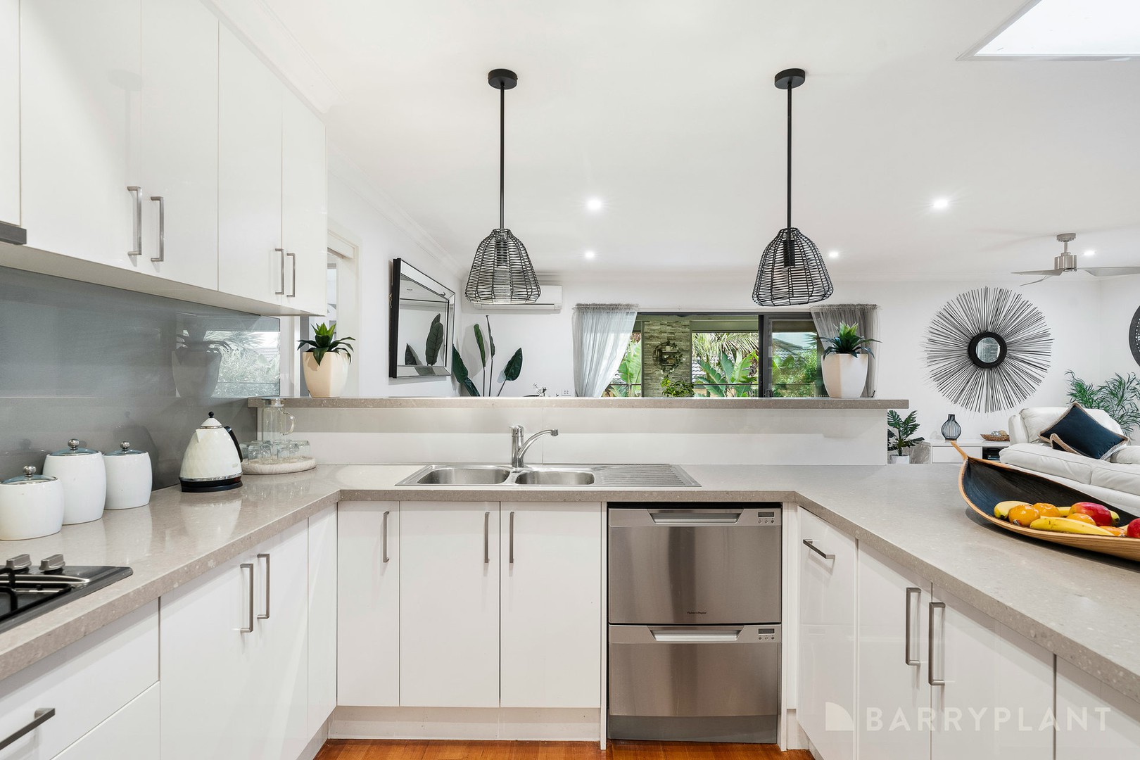 3 Tiverton Circuit, Mooroolbark, VIC 3138, Mooroolbark - Thumbnail 3