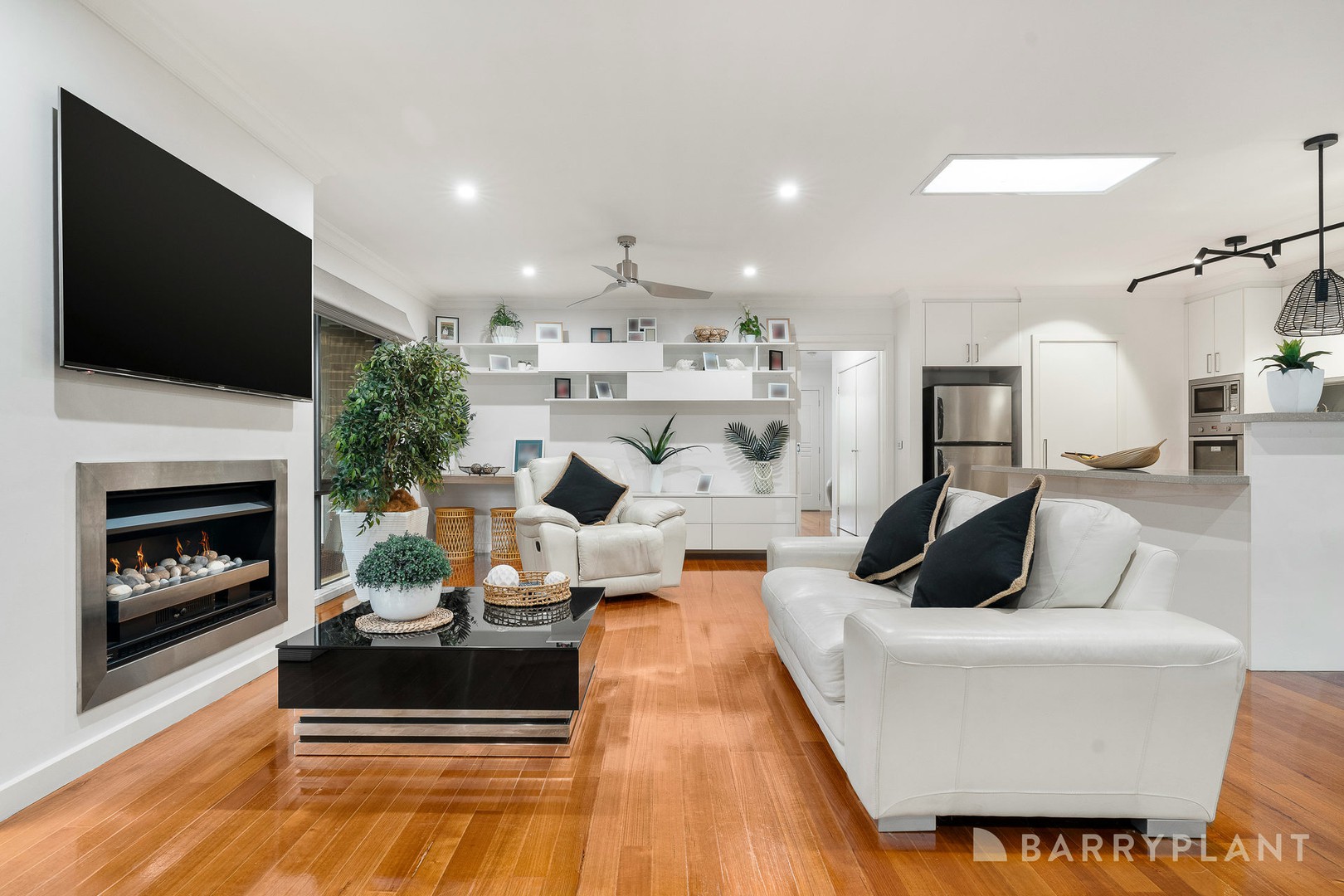 3 Tiverton Circuit, Mooroolbark, VIC 3138, Mooroolbark - Thumbnail 6