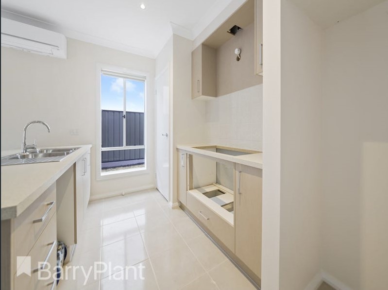 3 Tora Crescent, Fraser Rise, VIC 3336, Fraser Rise - Thumbnail 3