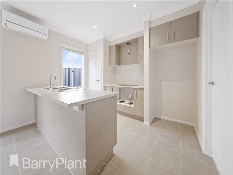 3 Tora Crescent, Fraser Rise, VIC 3336, Fraser Rise - Thumbnail 4