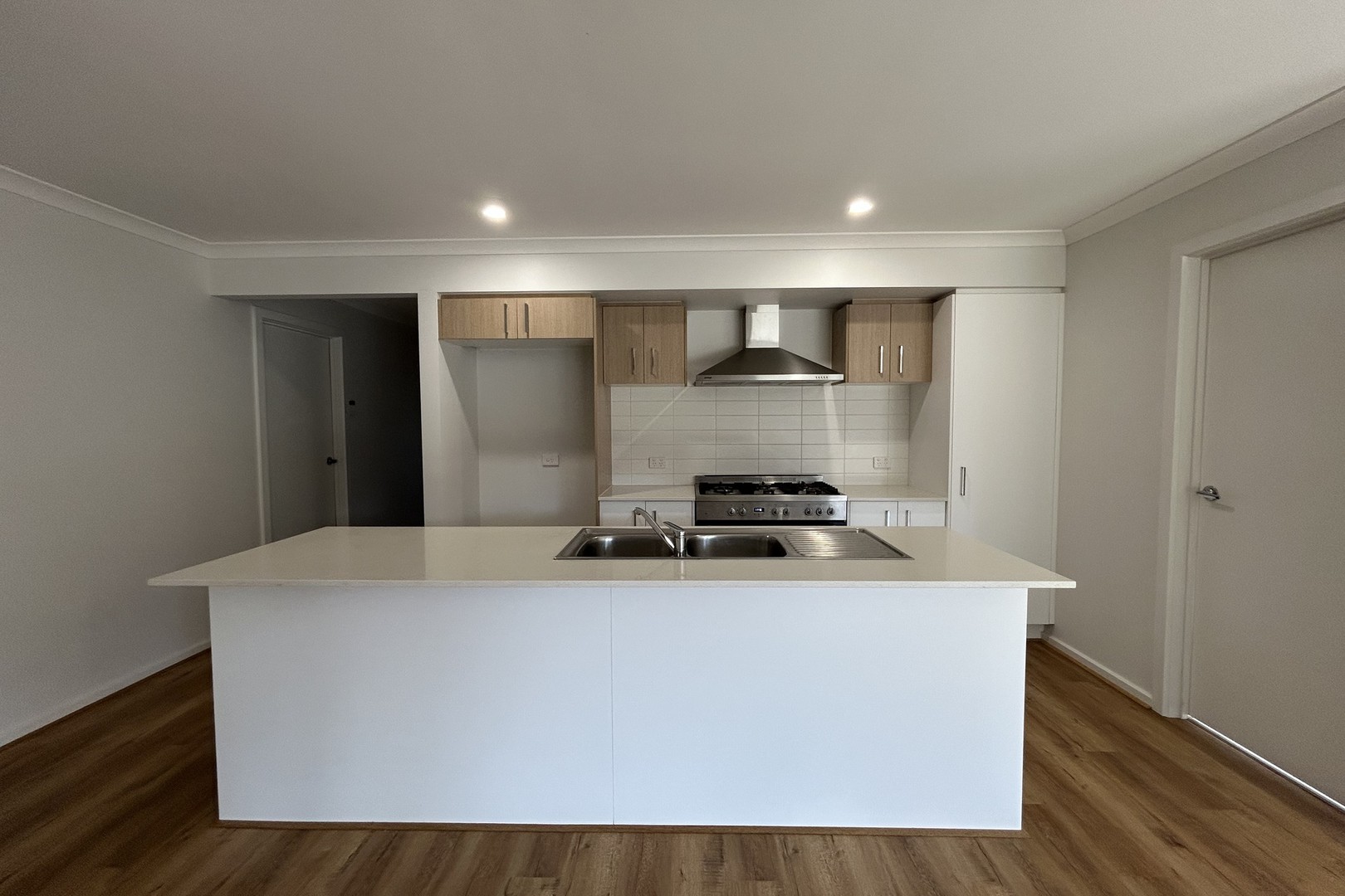 3 Utopia Way, Weir Views, VIC 3338 - Thumbnail 2 - 27/02/2026