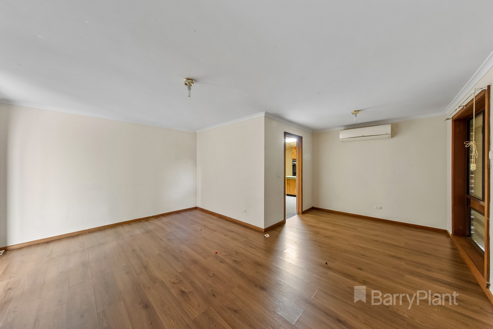 3 Warrington Crescent, Deer Park, VIC 3023, Deer Park - Thumbnail 2