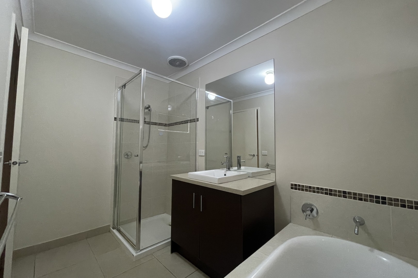 3 Waterside Drive, Burnside Heights, VIC 3023, Burnside Heights - Thumbnail 7