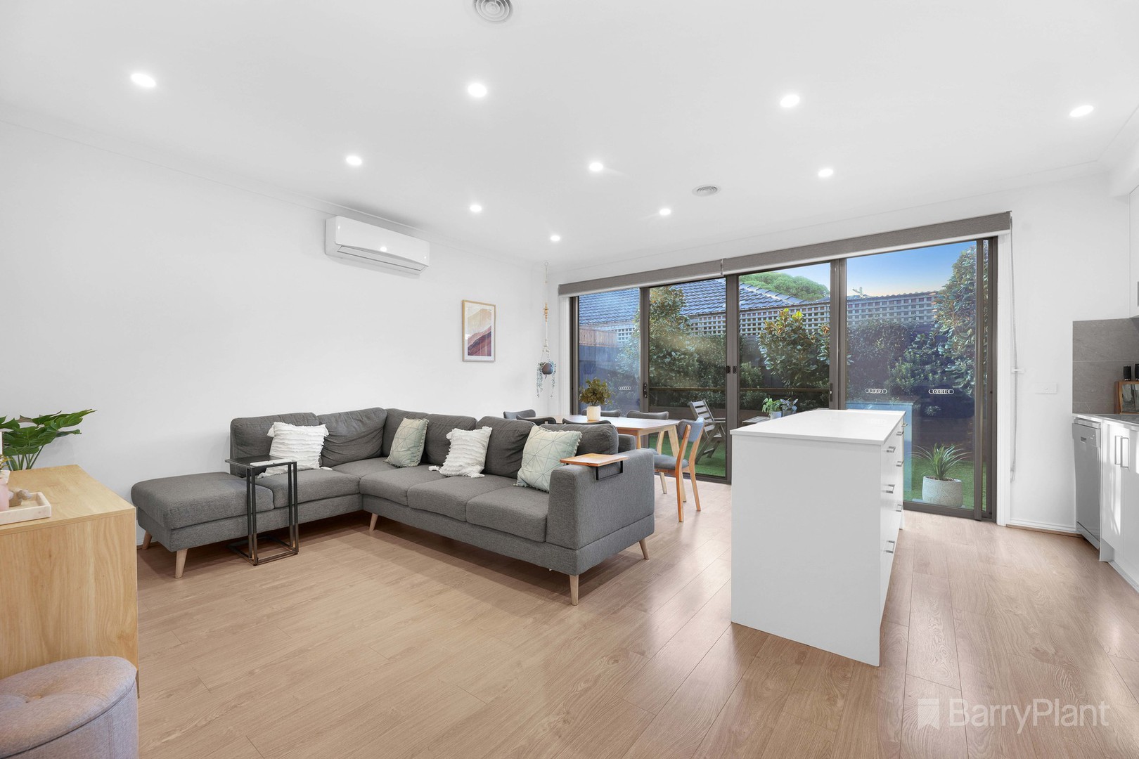 3 Wildflower Place, Kilsyth, VIC 3137, Kilsyth - Thumbnail 2