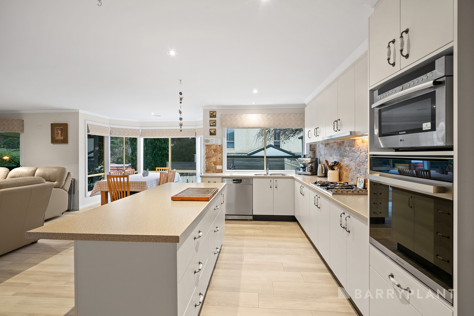 3 Wiltshire Place, Chirnside Park, VIC 3116, Chirnside Park - Thumbnail 4