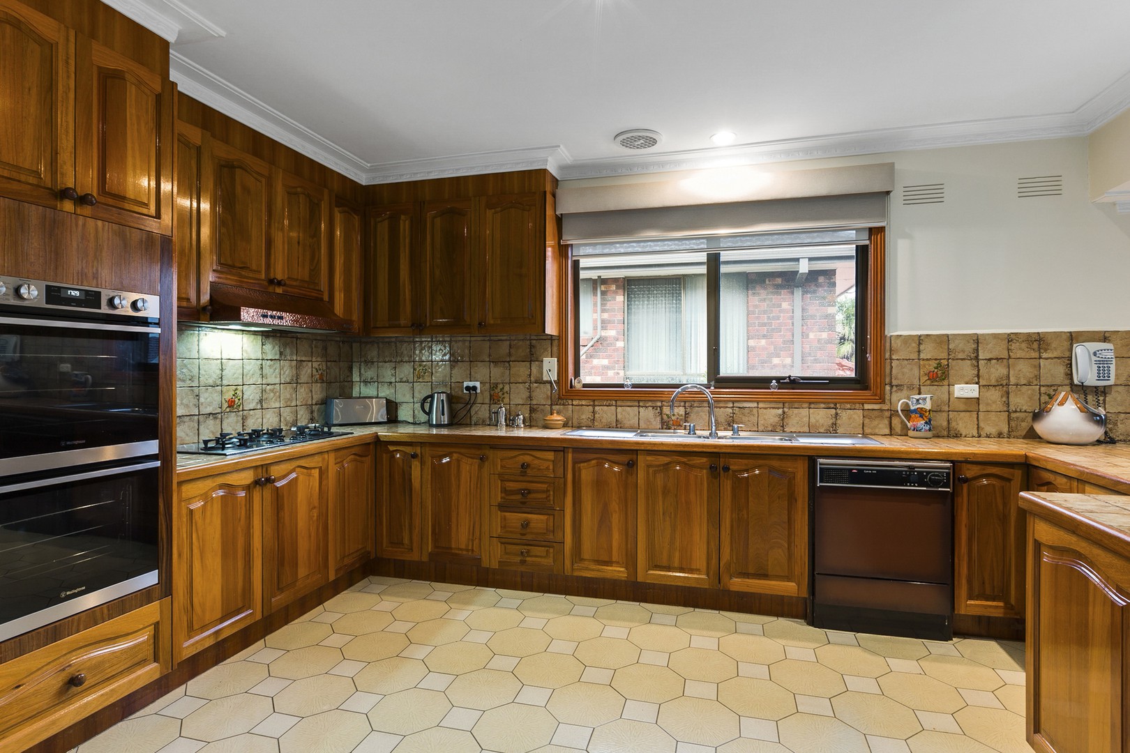 3 Yeovil Court, Wheelers Hill, VIC 3150, Wheelers Hill - Thumbnail 5