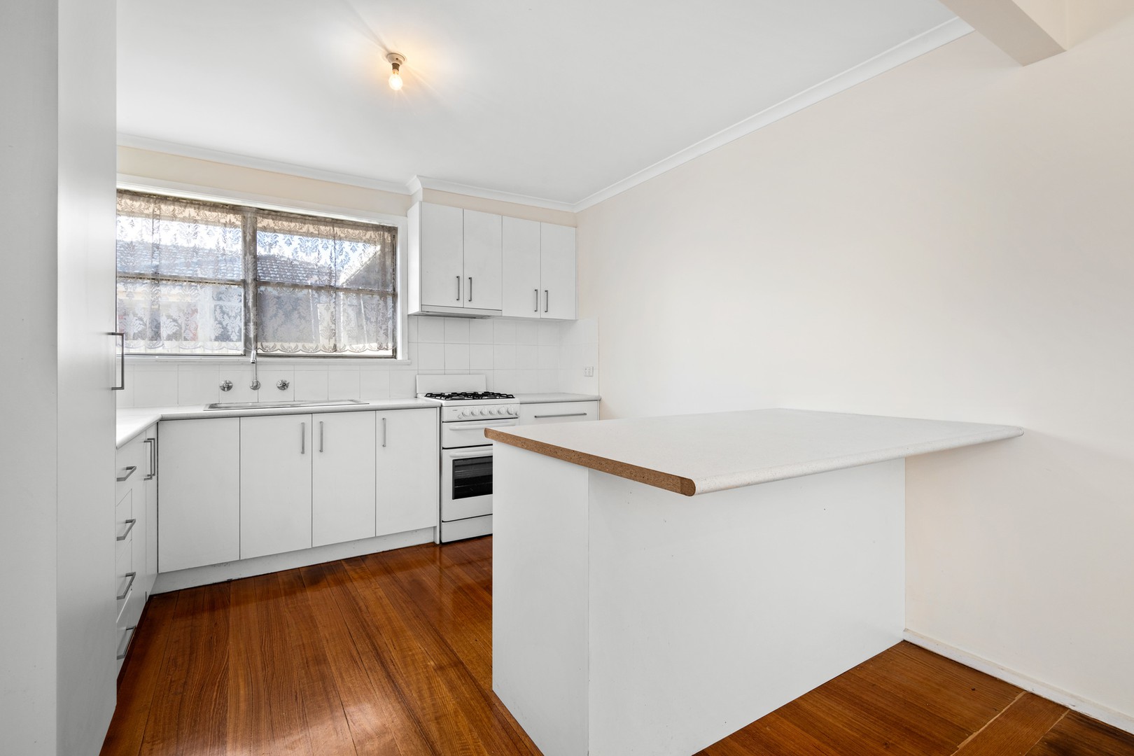 3 Young Street, Breakwater, VIC 3219, Breakwater - Thumbnail 2