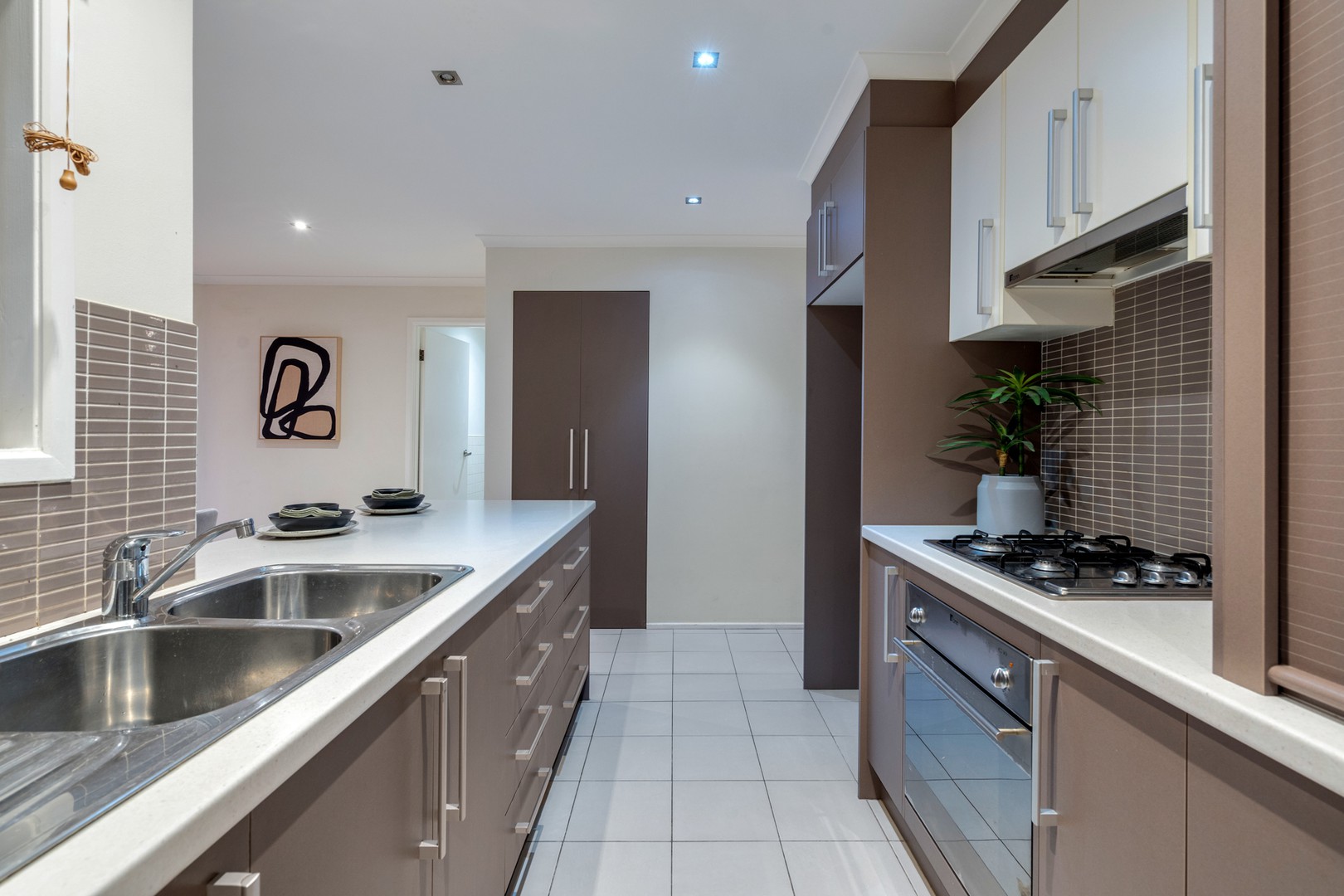 30 Abercarn Avenue, Craigieburn, VIC 3064, Craigieburn - Thumbnail 3