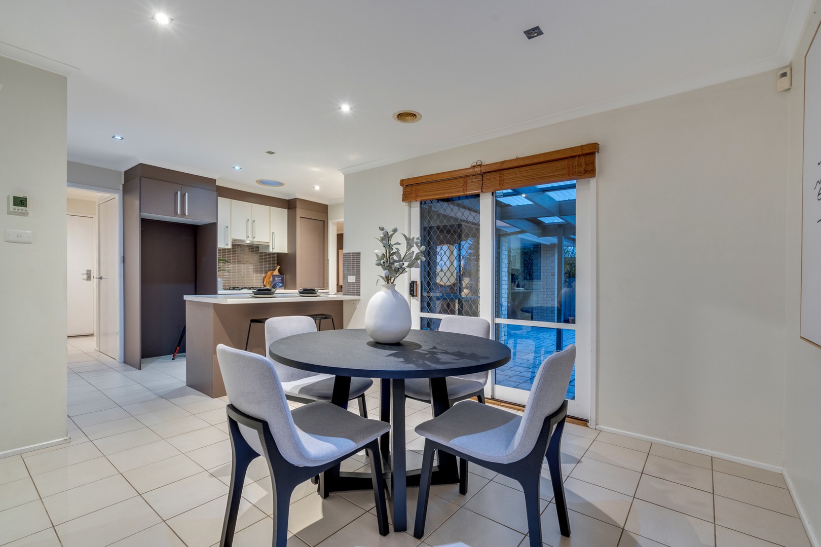 30 Abercarn Avenue, Craigieburn, VIC 3064, Craigieburn - Thumbnail 5
