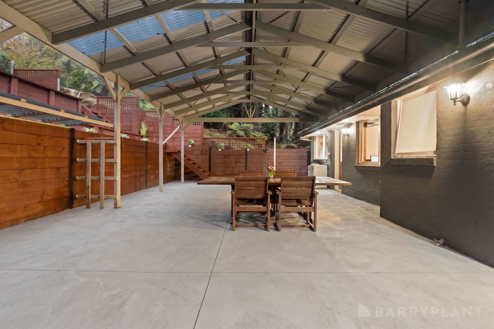 30 Amphlett Avenue, Cockatoo, VIC 3781, Cockatoo - Image 1