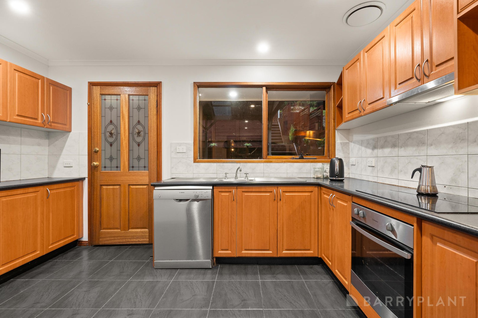 30 Amphlett Avenue, Cockatoo, VIC 3781, Cockatoo - Thumbnail 3