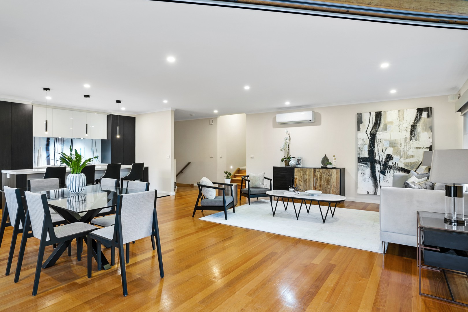 30 Angus Drive, Glen Waverley, VIC 3150, Glen Waverley - Thumbnail 5