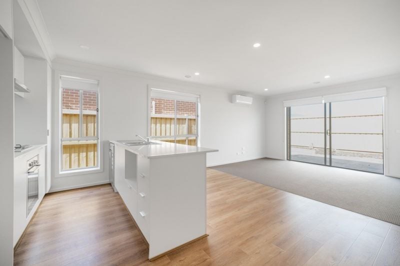 30 Beaumont Av, Charlemont, VIC 3217 - Thumbnail 2 - 16/04/2025