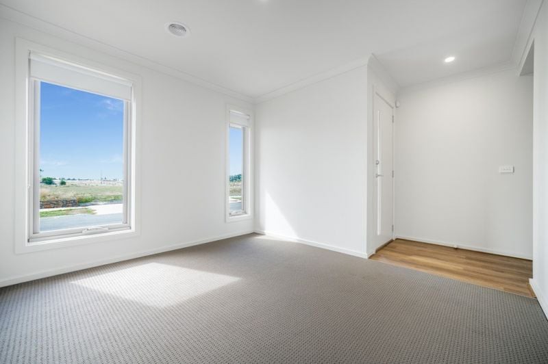 30 Beaumont Av, Charlemont, VIC 3217, Charlemont - Thumbnail 3