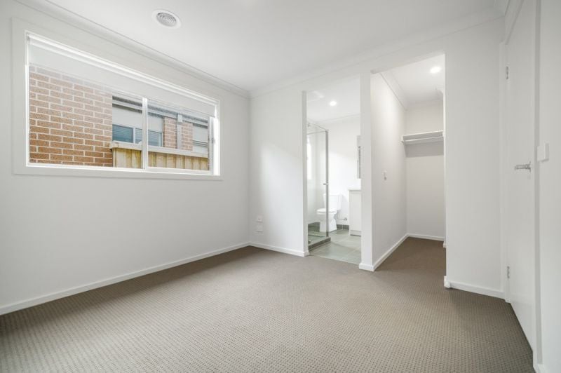 30 Beaumont Av, Charlemont, VIC 3217, Charlemont - Thumbnail 5