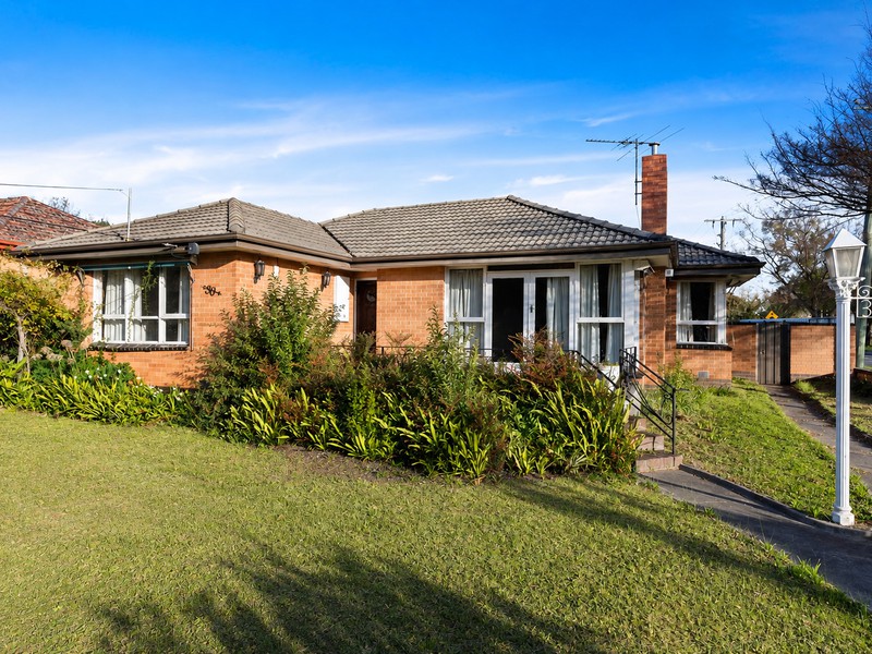 30 Bogong Avenue, Glen Waverley, VIC 3150 - Image - 18/08/2026