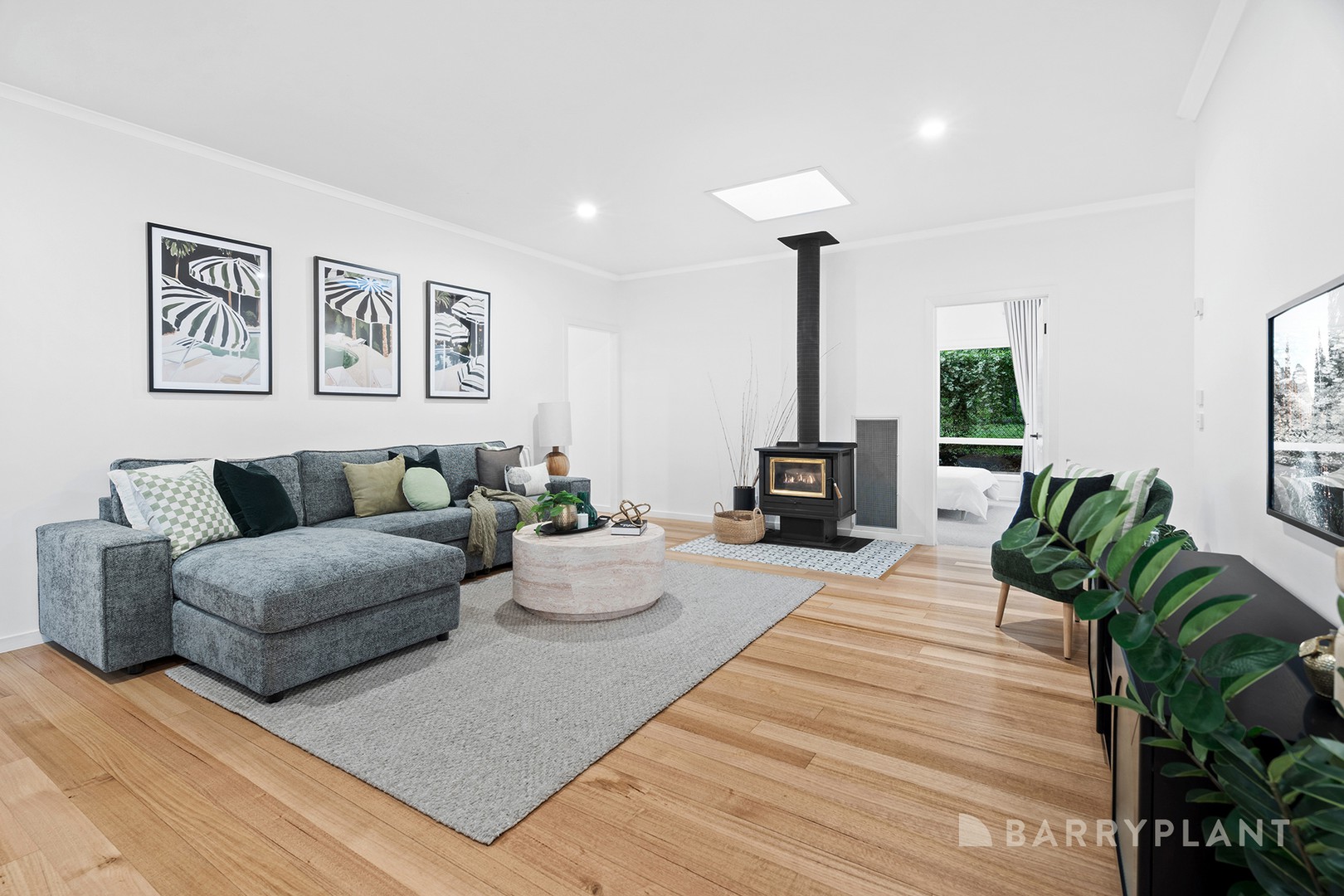 30 Braden Brae Drive, Warranwood, VIC 3134 - Thumbnail 2 - 02/10/2025