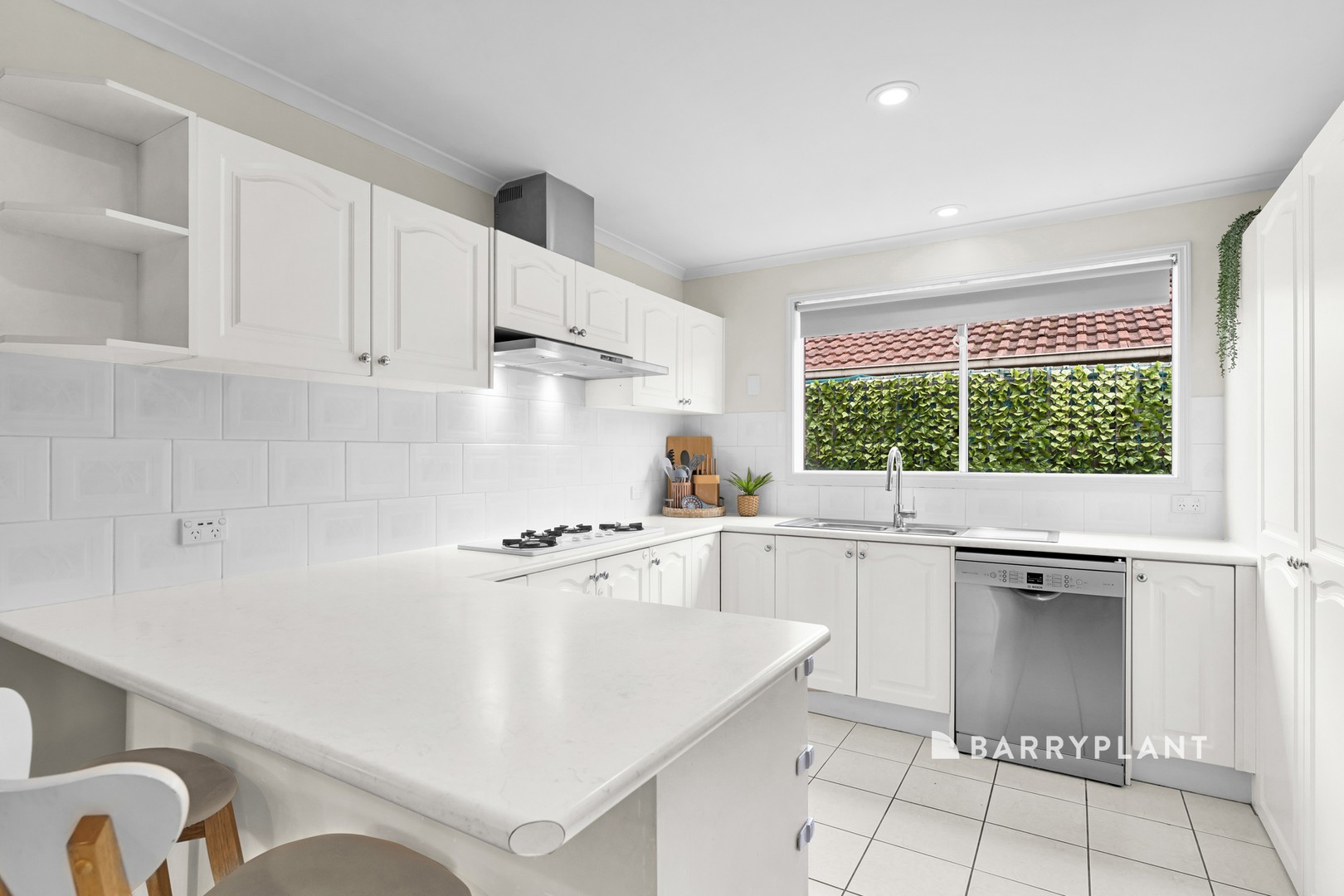 30 Broome Crescent, Cranbourne North, VIC 3977, Cranbourne North - Thumbnail 4