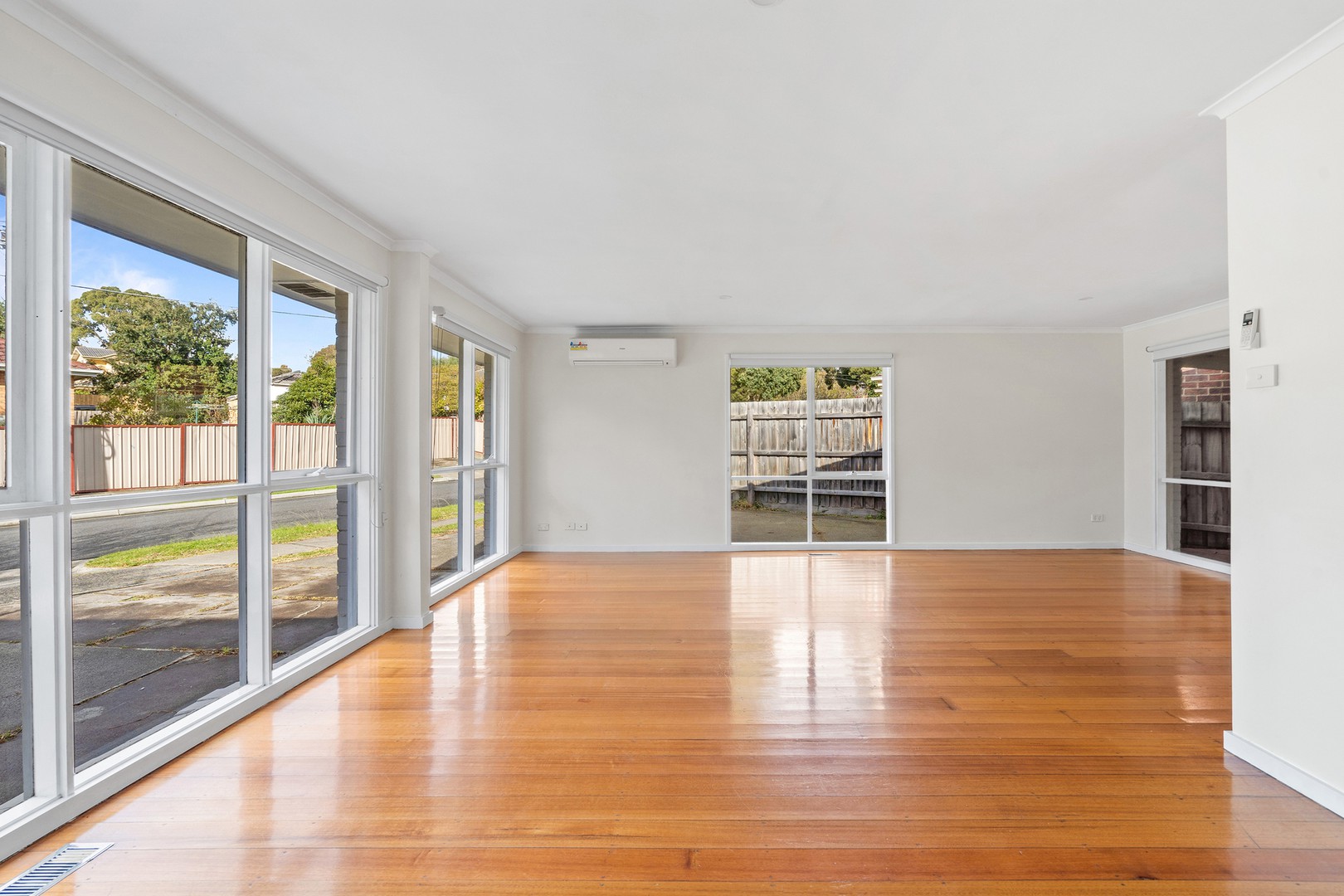 30 Cardigan Road, Mooroolbark, VIC 3138, Mooroolbark - Thumbnail 3