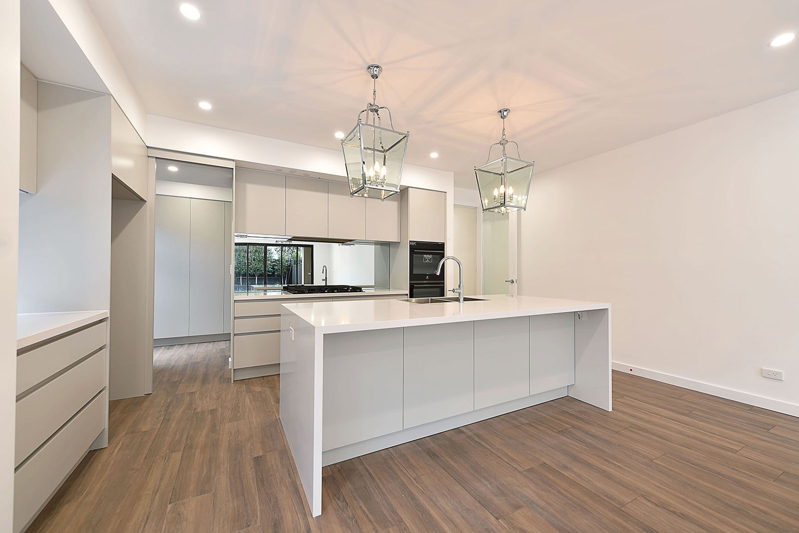 30 Carrington  Road, Niddrie, VIC 3042 - Thumbnail 1 - 05/09/2022