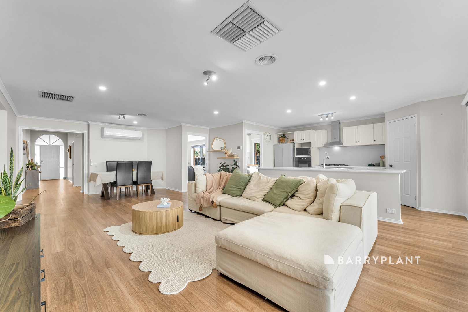 30 Caulfield Court, Narre Warren, VIC 3805 - Thumbnail 2 - 06/05/2026