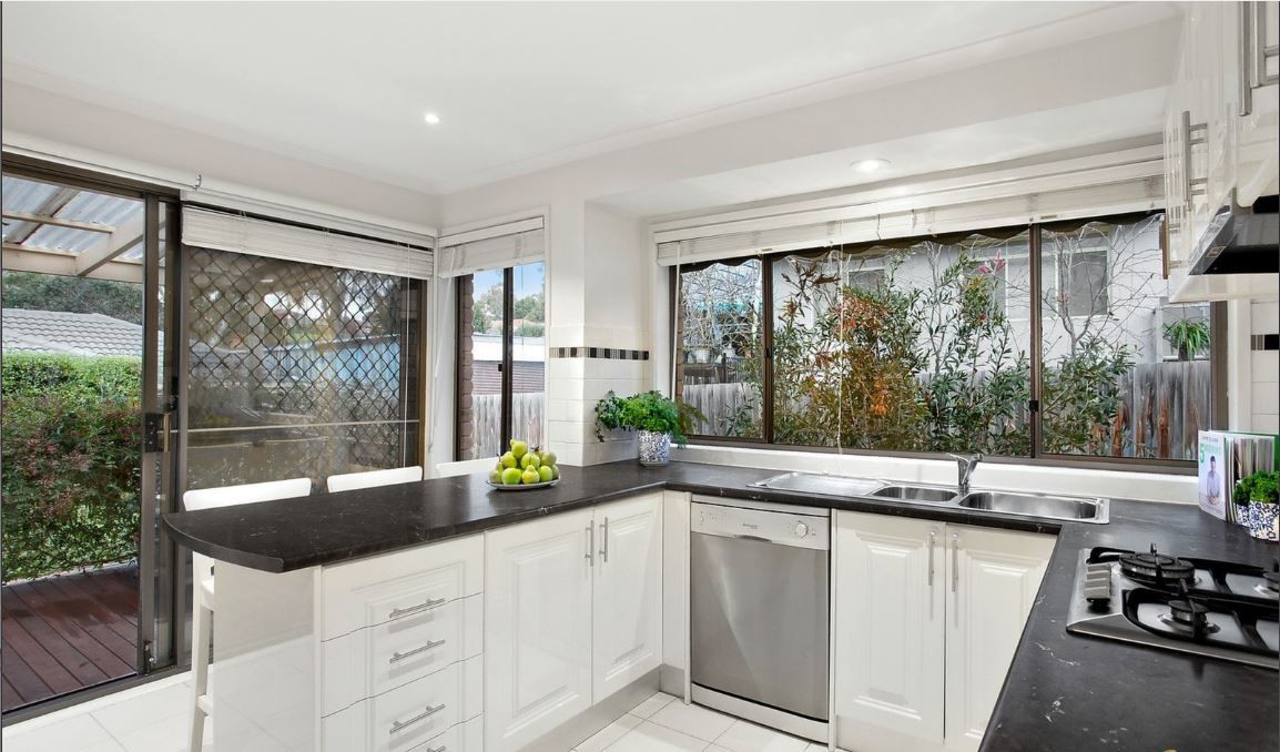 30 Challenger Street, Diamond Creek, VIC 3089, Diamond Creek - Thumbnail 3