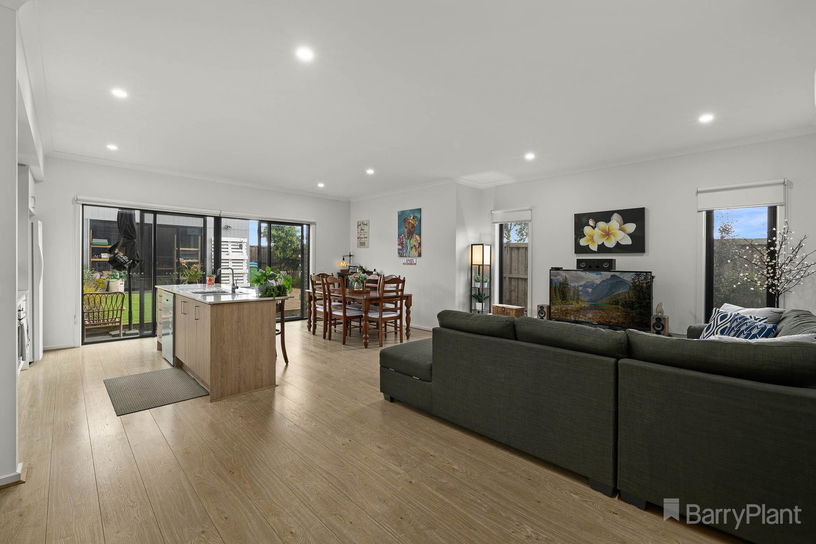 30 Cherry Tree Lane, Clyde, VIC 3978, Clyde - Thumbnail 6